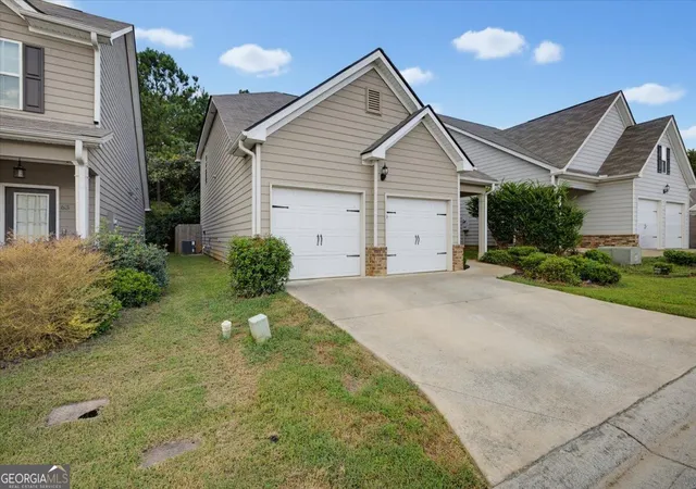 Photo 3 of Single family home for sale at 65 Castlemoor Loop, Adairsville, GA 30103 | MLS# 10841614 | Listing updated on 2026-09-26