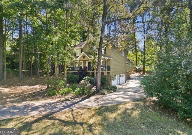 Photo 3 of Single family home for sale at 2771 Still Lake Dr, Acworth, GA 30102 | MLS# 10877855 | Listing updated on 2026-10-26