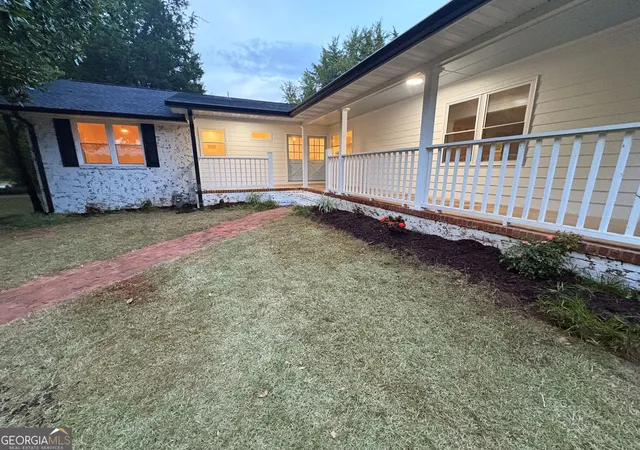 Photo 3 of Single family home for sale at 100 Williamsburg Ln, Athens, GA 30605 | MLS# 10818193 | Listing updated on 2026-09-11