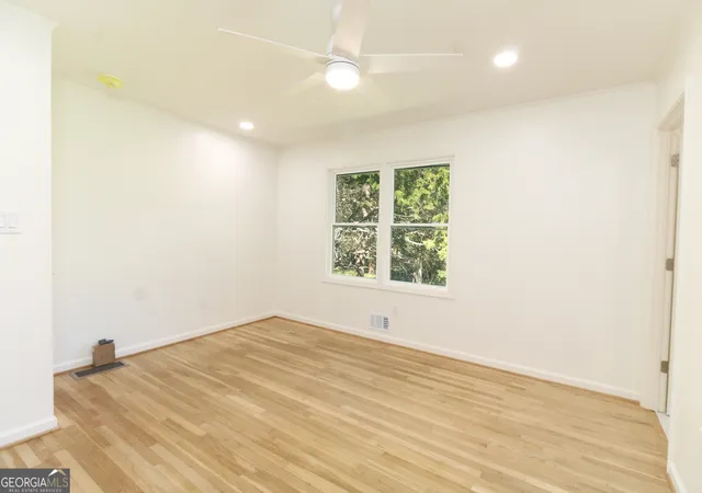 Photo 4 of Single family home for sale at 100 Williamsburg Ln, Athens, GA 30605 | MLS# 10818193 | Listing updated on 2026-10-27