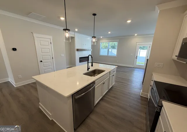 Photo 4 of Townhouse for sale at 4179 Millstone Park Ln, Gainesville, GA 30504 | MLS# 10712128 | Listing updated on 2026-09-24