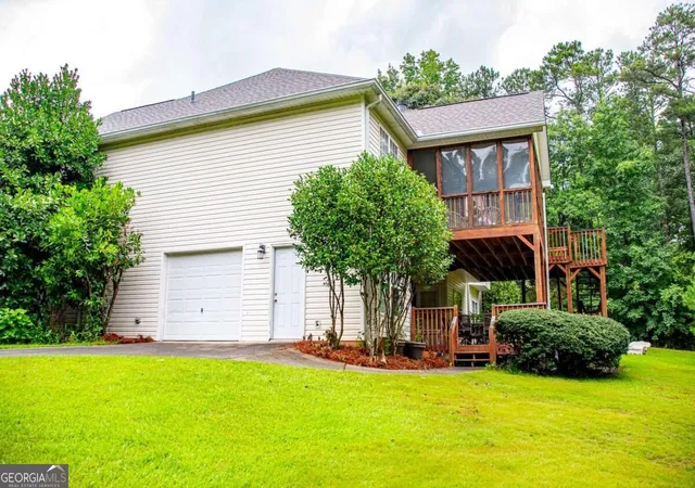Photo 4 of Single family home for sale at 7046 Tara Dr, Villa Rica, GA 30180 | MLS# 10843830 | Listing updated on 2026-10-17