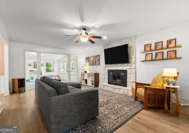 Photo 3 of Single family home for sale at 905 Laurel Ml Dr, Roswell, GA 30076 | MLS# 10842875 | Listing updated on 2026-09-18
