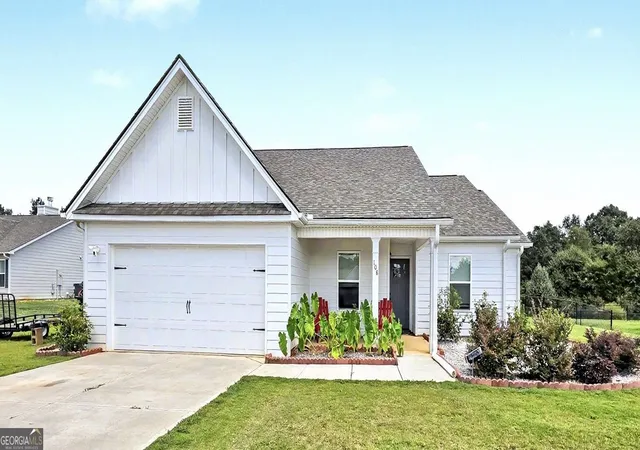 Single family home for sale at 108 Creek Hvn Dr, Winterville, GA 30683 | MLS# 10822079