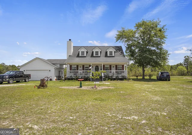 Photo 2 of Single family home for sale at 315 Jeanies Rd, Hinesville, GA 31313 | MLS# 10763419 | Listing updated on 2026-09-17