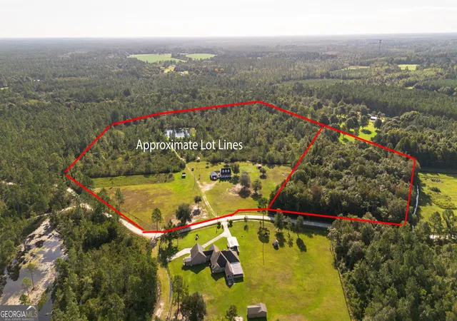 Photo 3 of Single family home for sale at 315 Jeanies Rd, Hinesville, GA 31313 | MLS# 10763419 | Listing updated on 2026-09-17