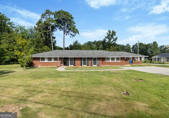 Photo 1 of Single family home for sale at 1841 Celeste Dr, Columbus, GA 31907 | MLS# 10841116 | Listing updated on 2026-09-06