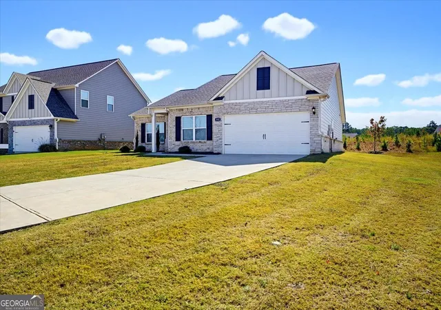 Photo 1 of Single family home for sale at 995 Minden Ter, Fairburn, GA 30213 | MLS# 10879122 | Listing updated on 2026-10-26