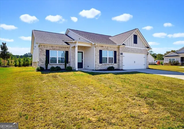 Photo 2 of Single family home for sale at 995 Minden Ter, Fairburn, GA 30213 | MLS# 10879122 | Listing updated on 2026-10-26