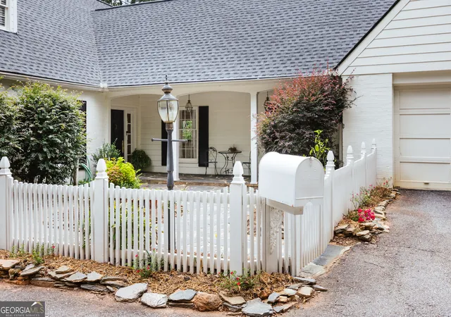 Photo 2 of Single family home for sale at 198 Xavier Dr, Athens, GA 30606 | MLS# 10840583 | Listing updated on 2026-09-10