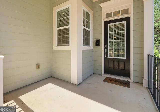 Photo 3 of Single family home for sale at 127 Begonia Ct, Griffin, GA 30223 | MLS# 10845378 | Listing updated on 2026-10-02