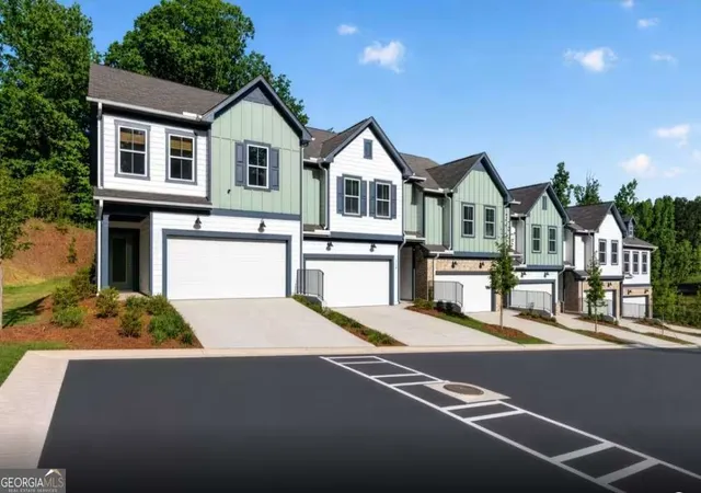 Photo 3 of Single family home for sale at 3330 Promise Ml Ln, Cumming, GA 30040 | MLS# 10839230 | Listing updated on 2026-09-17