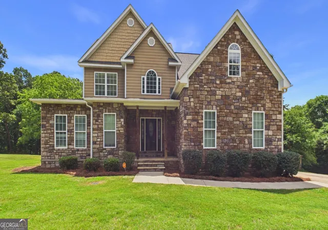 Photo 3 of Single family home for sale at 450 E End Rd, Covington, GA 30014 | MLS# 10846632 | Listing updated on 2026-09-26