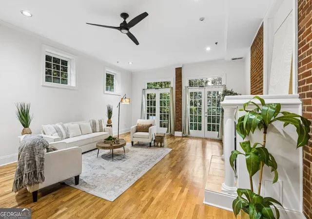 Listing Photo 5 - Condo for sale in building located at 270 15Th St Ne, Atlanta, GA 30309 - Unit #101