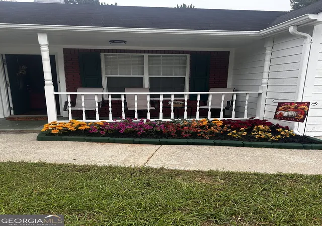 Photo 4 of Single family home for sale at 9143 Clubhouse Dr, Riverdale, GA 30274 | MLS# 10852913 | Listing updated on 2026-10-08