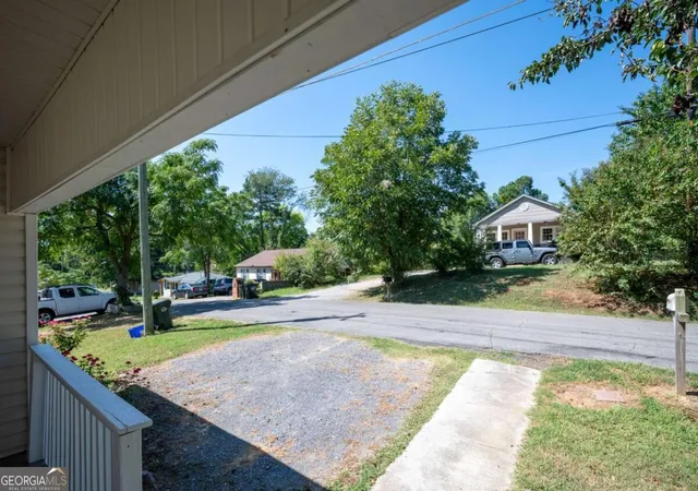 Photo 3 of Single family home for sale at 1310 Lida St, Dalton, GA 30720 | MLS# 10846800 | Listing updated on 2026-10-05