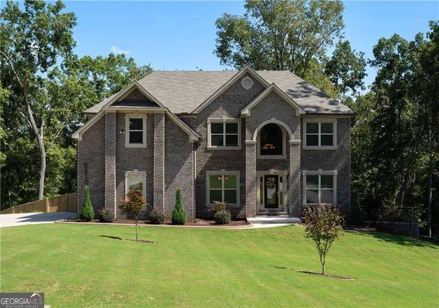 Photo 4 of Single family home for sale at 5810 Langdale, Douglasville, GA 30135 | MLS# 10843477 | Listing updated on 2026-10-08