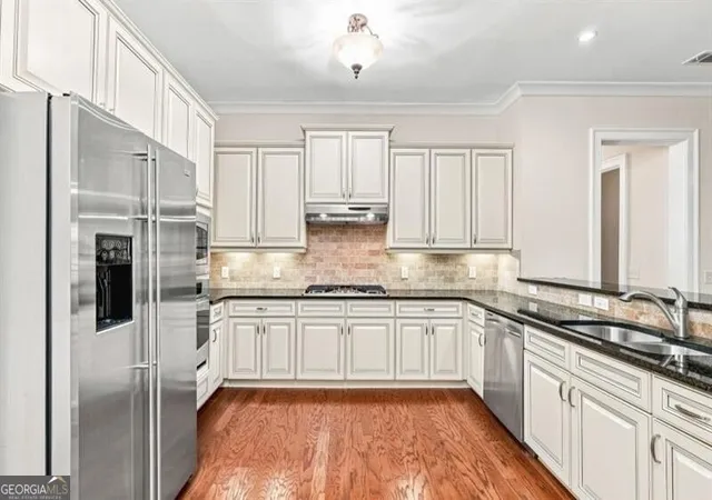 Listing Photo 5 - Condo for sale in building located at 315 Washington Ave NE, Marietta, GA 30060 - Unit #209