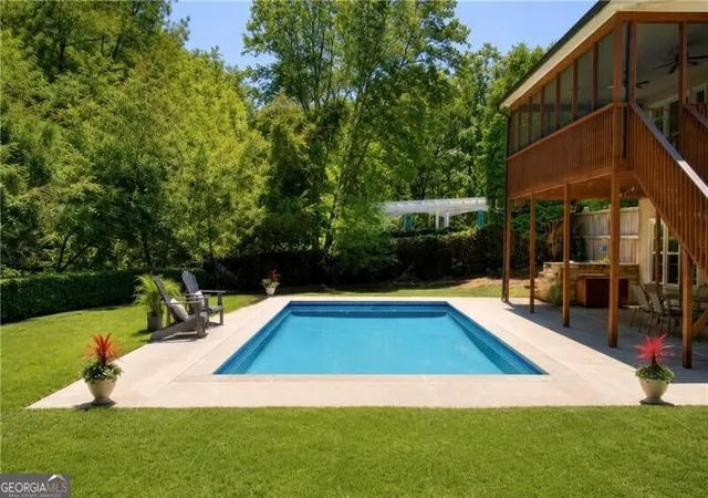 Photo 2 of Single family home for sale at 1175 Jennifer Oaks Dr, Alpharetta, GA 30004 | MLS# 10837209 | Listing updated on 2026-09-15
