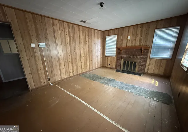 Photo 1 of Single family home for sale at 401 E Howard St, Wrens, GA 30833 | MLS# 10844372 | Listing updated on 2026-09-14