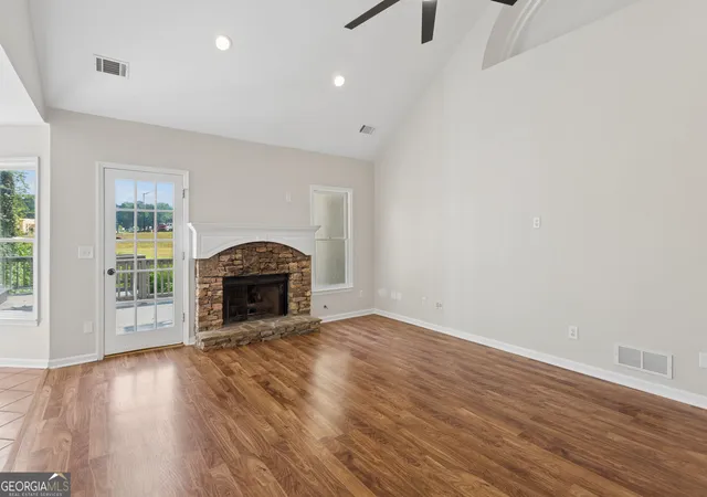 Photo 4 of Single family home for sale at 1433 Rosewood Crk, Marietta, GA 30066 | MLS# 10837155 | Listing updated on 2026-09-15