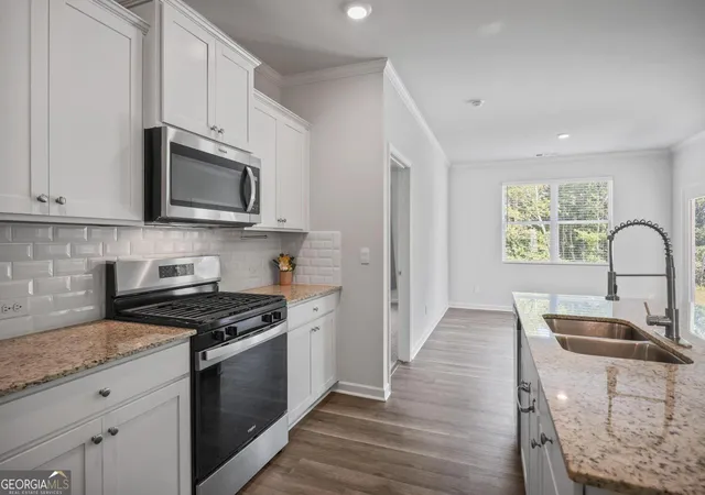 Photo 3 of Single family home for sale at 61 Majestic Oak Cir, Dallas, GA 30132 | MLS# 10851422 | Listing updated on 2026-10-07