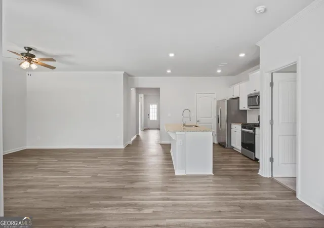 Photo 4 of Single family home for sale at 61 Majestic Oak Cir, Dallas, GA 30132 | MLS# 10851422 | Listing updated on 2026-10-07
