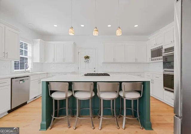 Photo 2 of Single family home for sale at 305 Ivy Brk Ct, Alpharetta, GA 30004 | MLS# 10873262 | Listing updated on 2026-10-30