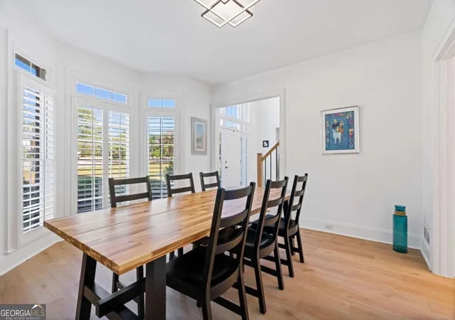 Photo 3 of Single family home for sale at 305 Ivy Brk Ct, Alpharetta, GA 30004 | MLS# 10873262 | Listing updated on 2026-10-30