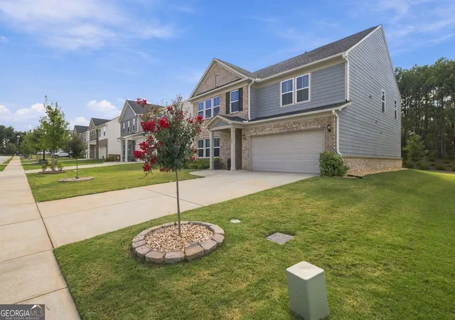 Photo 3 of Single family home for sale at 137 Poppy St, Mcdonough, GA 30253 | MLS# 10852395 | Listing updated on 2026-10-08
