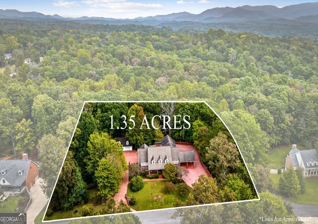 Photo 4 of Single family home for sale at 231 Westwoods Dr, Ellijay, GA 30540 | MLS# 10871903 | Listing updated on 2026-10-27