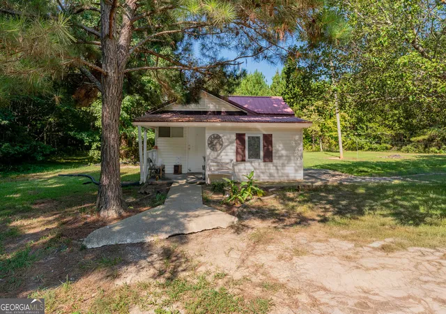 Photo 2 of Manufactured home for sale at 72 48 Burns Dr, La Fayette, GA 30728 | MLS# 10840522 | Listing updated on 2026-09-18