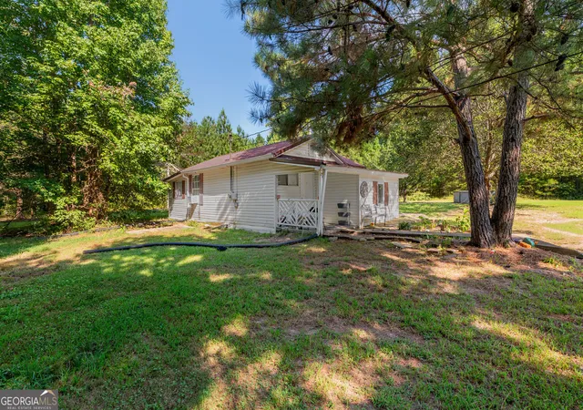 Photo 3 of Manufactured home for sale at 72 48 Burns Dr, La Fayette, GA 30728 | MLS# 10840522 | Listing updated on 2026-09-18