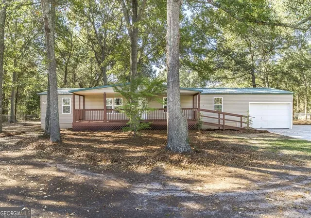 Photo 1 of Manufactured home for sale at 100 Pine St, Elko, GA 31025 | MLS# 10853487 | Listing updated on 2026-10-03
