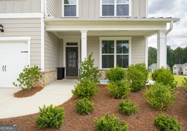 Photo 2 of Single family home for sale at 98 Houser Dr, Newnan, GA 30263 | MLS# 10838865 | Listing updated on 2026-09-17