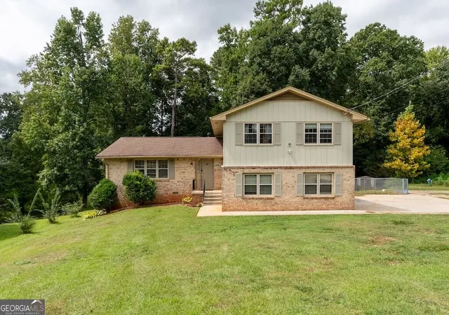 Photo 1 of Single family home for sale at 539 Fond Du Lac Dr, Stone Mountain, GA 30088 | MLS# 10844414 | Listing updated on 2026-09-15