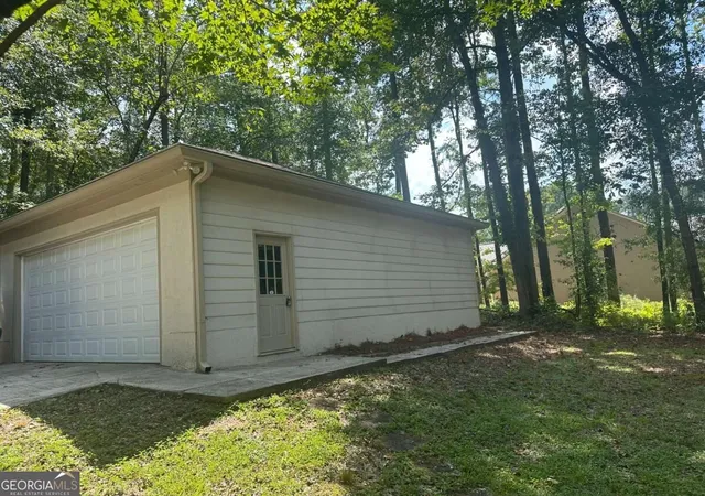 Photo 3 of Single family home for sale at 2899 Carnes Rd, Jonesboro, GA 30236 | MLS# 10846788 | Listing updated on 2026-09-21