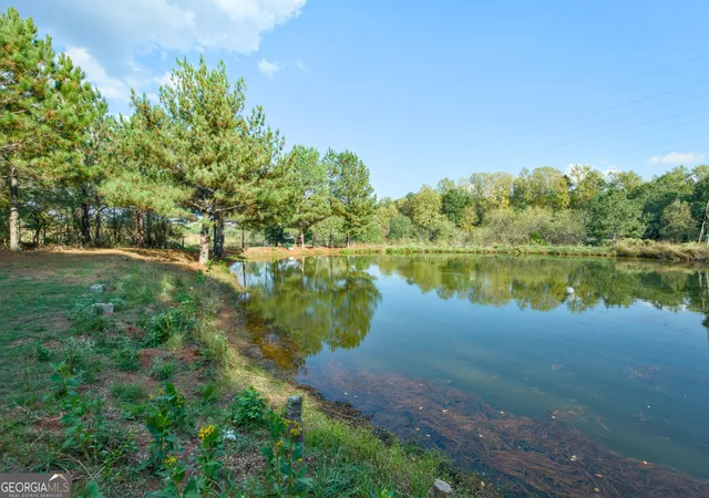 Photo 2 of House for sale at 827 Moon Brg Rd, Winder, GA 30680 | MLS# 10879283 | Listing updated on 2026-10-27