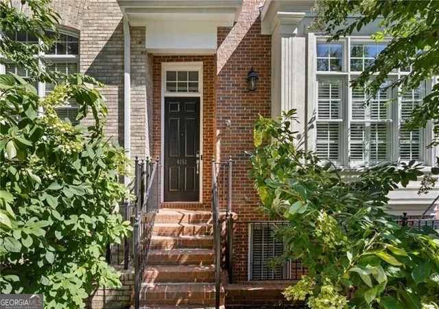 Photo 3 of Townhouse for sale at 4292 Kingston Gate Cvs, Atlanta, GA 30341 | MLS# 10848050 | Listing updated on 2026-09-19