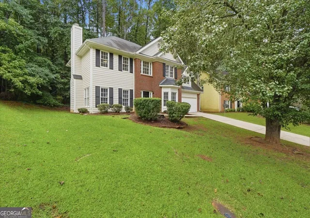 Photo 3 of Single family home for sale at 7145 Lone Oak Tr, Lithonia, GA 30058 | MLS# 10852853 | Listing updated on 2026-09-25