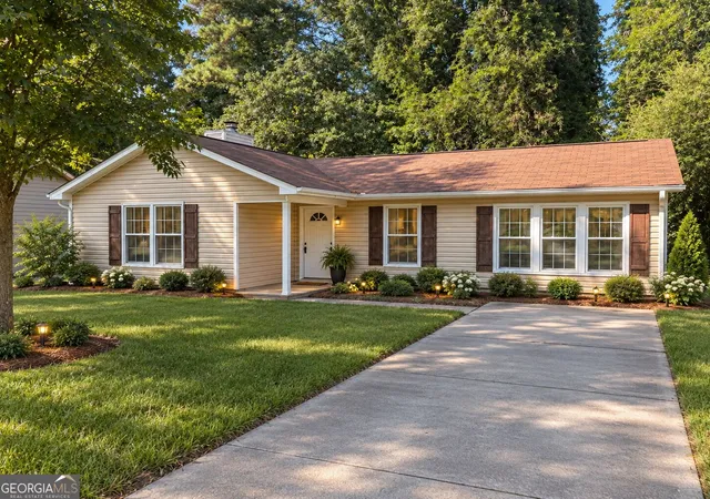 Photo 1 of Sale Pending at 6103 Chaseland Dr, Rex, GA 30273 | MLS# 10841357 | Listing updated on 2026-10-21