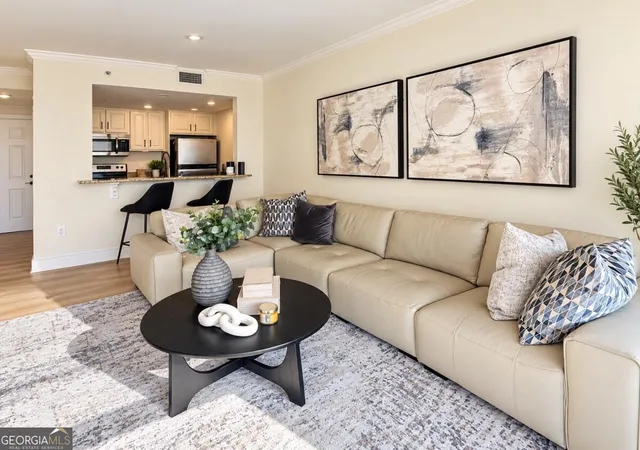 Photo 3 of Condo for sale at 1280 W Peachtree St Nw #805, Atlanta, GA 30309 | MLS# 10849478 | Listing updated on 2026-10-02
