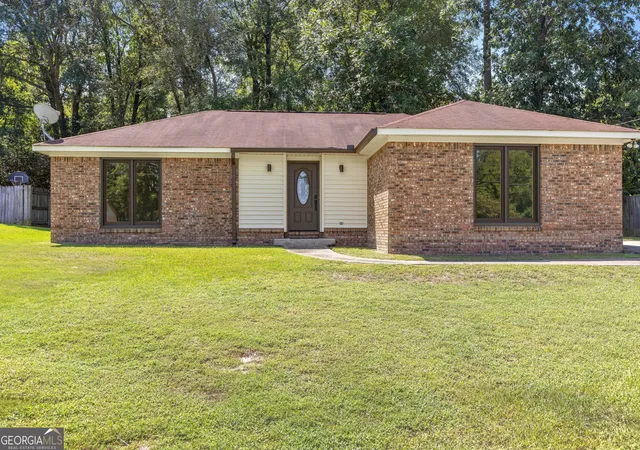 Photo 1 of Single family home for sale at 5918 Hunter Rd, Columbus, GA 31907 | MLS# 10848110 | Listing updated on 2026-10-05
