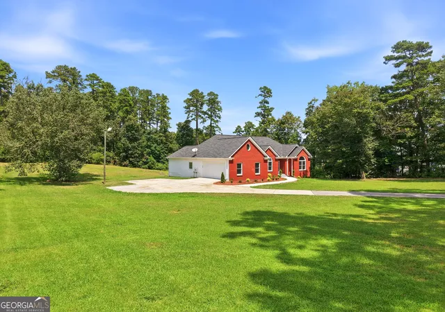 Photo 3 of Single family home for sale at 3141 Centerville Rosebud Rd, Snellville, GA 30039 | MLS# 10815918 | Listing updated on 2026-09-13