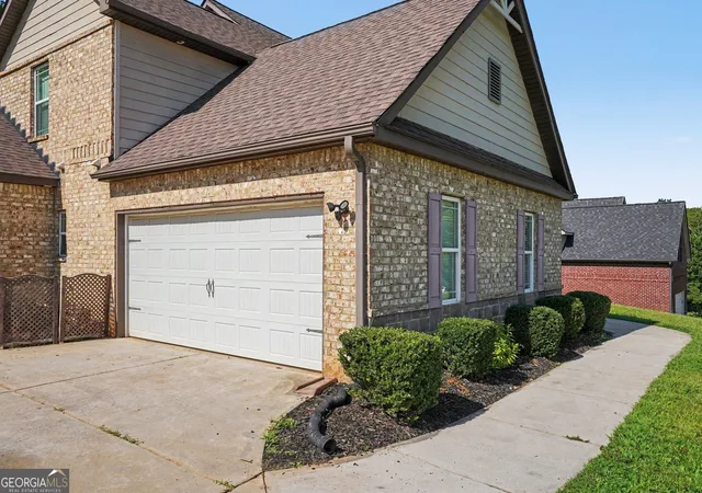 Photo 3 of Single family home for sale at 213 Tapestry Dr, Mcdonough, GA 30252 | MLS# 10826982 | Listing updated on 2026-09-18