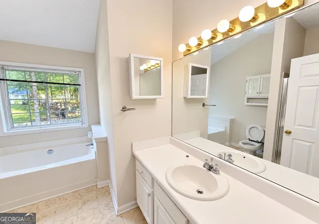 Photo 3 of Single family home for sale at 2275 Fortune Dr, Dacula, GA 30019 | MLS# 10837572 | Listing updated on 2026-10-03