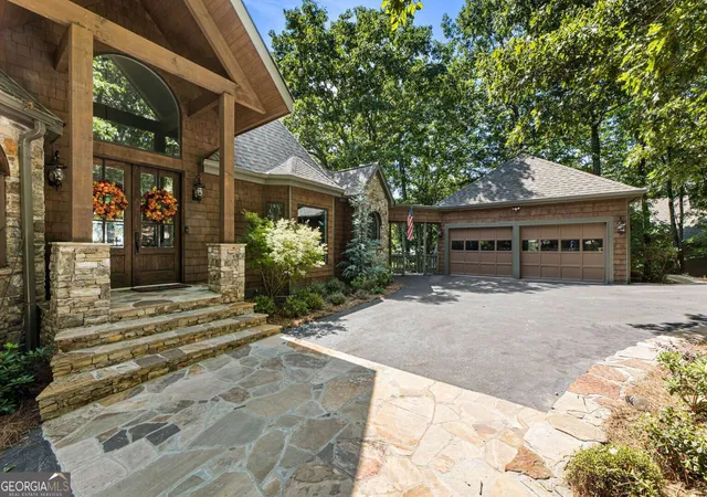 Photo 1 of Single family home for sale at 912 Mcelroy Mountain Dr, Big Canoe, GA 30143 | MLS# 10764356 | Listing updated on 2026-09-11
