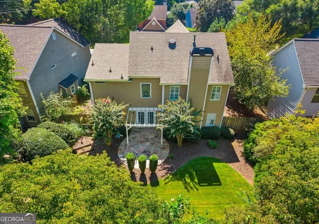 Photo 3 of Single family home for sale at 1010 Bradford Dr, Roswell, GA 30076 | MLS# 10850683 | Listing updated on 2026-10-06