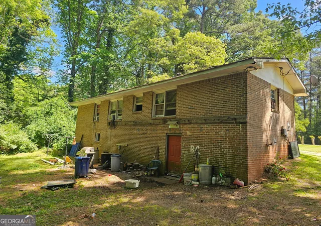 Photo 3 of Sale Pending at 130 Ashland Dr, Stockbridge, GA 30281 | MLS# 10847687 | Listing updated on 2026-09-24