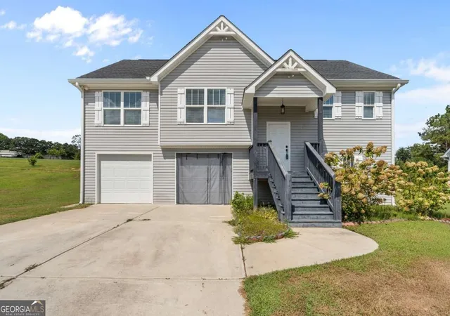 Photo 1 of Single family home for sale at 154 Grizzly Trl, Carrollton, GA 30117 | MLS# 10842665 | Listing updated on 2026-09-23